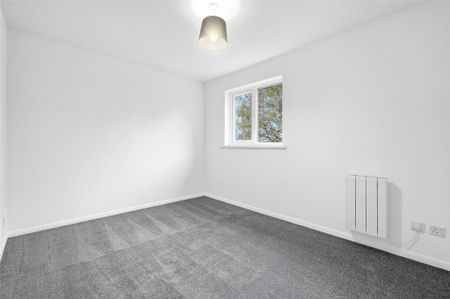 2 bedroom semi-detached house to rent - Photo 4