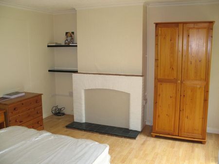 6 bedroom semi-detached house to rent - Photo 3