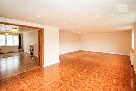 4 bedroom detached house to rent - Photo 5