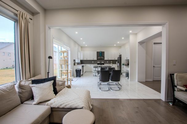 For Lease - 1114 Wickham Road, Innisfil, Ontario - Photo 1