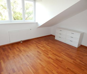 Helle und ruhige Dachgeschosswohnung im Innenhof mit Grünblick - Photo 5
