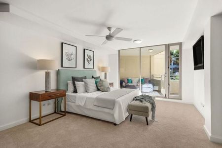 Bright and Spacious Three-Bedroom Apartment with Two Car Spaces – Gateway - Photo 4