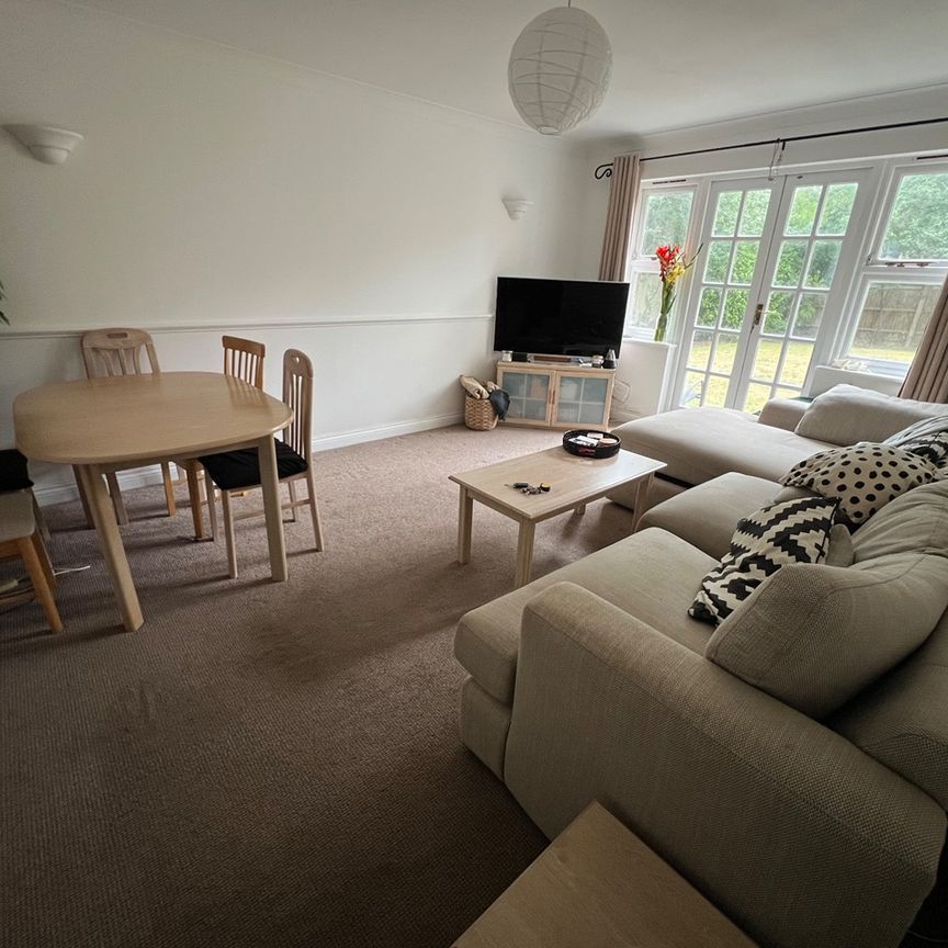 Room in a Shared Flat, Enversham Court, SE23 - Photo 1