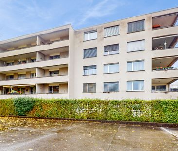 **Grosszügige Erdgeschosswohnung mit Gartensitzplatz** - Photo 5