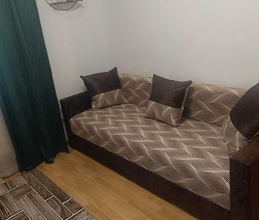 Inchiriez apartament cu 2camere str Oituz Marasesti - Photo 1