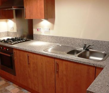 2 bedroom apartment to rent - Photo 4