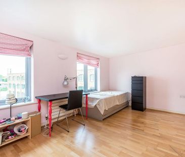 2 bedroom flat to rent - Photo 6