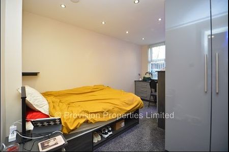 4 Bedroom Flats in Leeds - Photo 5