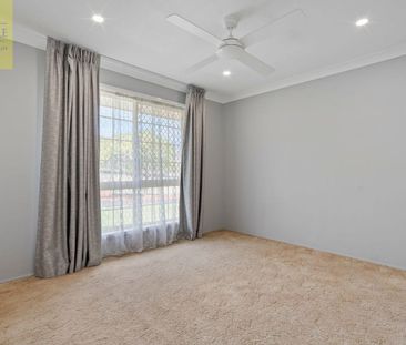 House available for rent featuring a swimming pool - Photo 1