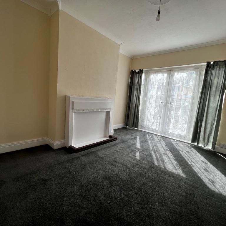 2 bedroom maisonette to rent - Photo 1