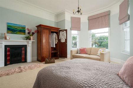 5 bedroom semi-detached house to rent - Photo 5