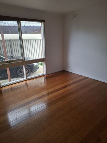 Family home in great location! - Photo 2