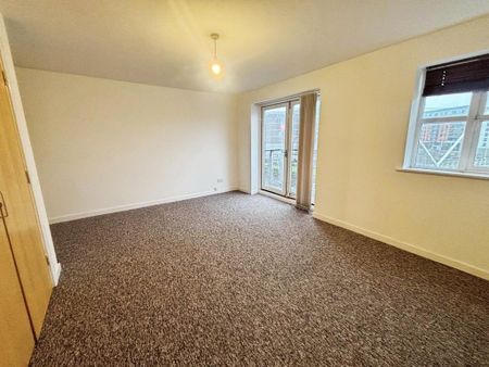 3 bedroom flat to rent - Photo 3