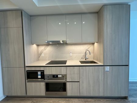 For Lease - 8 Interchange Way Unit# 3811, Vaughan, Ontario - Photo 5