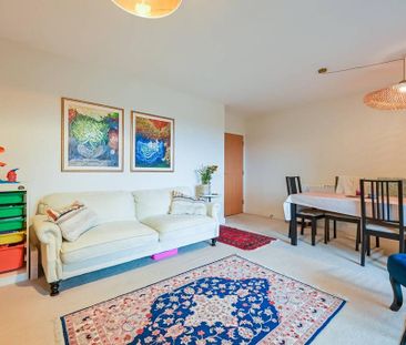 3 bedroom flat to rent - Photo 2