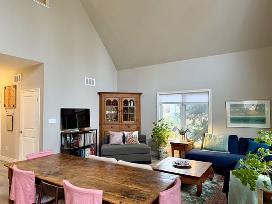 For Lease - 18 Hickory Street, Collingwood, Ontario - Photo 1