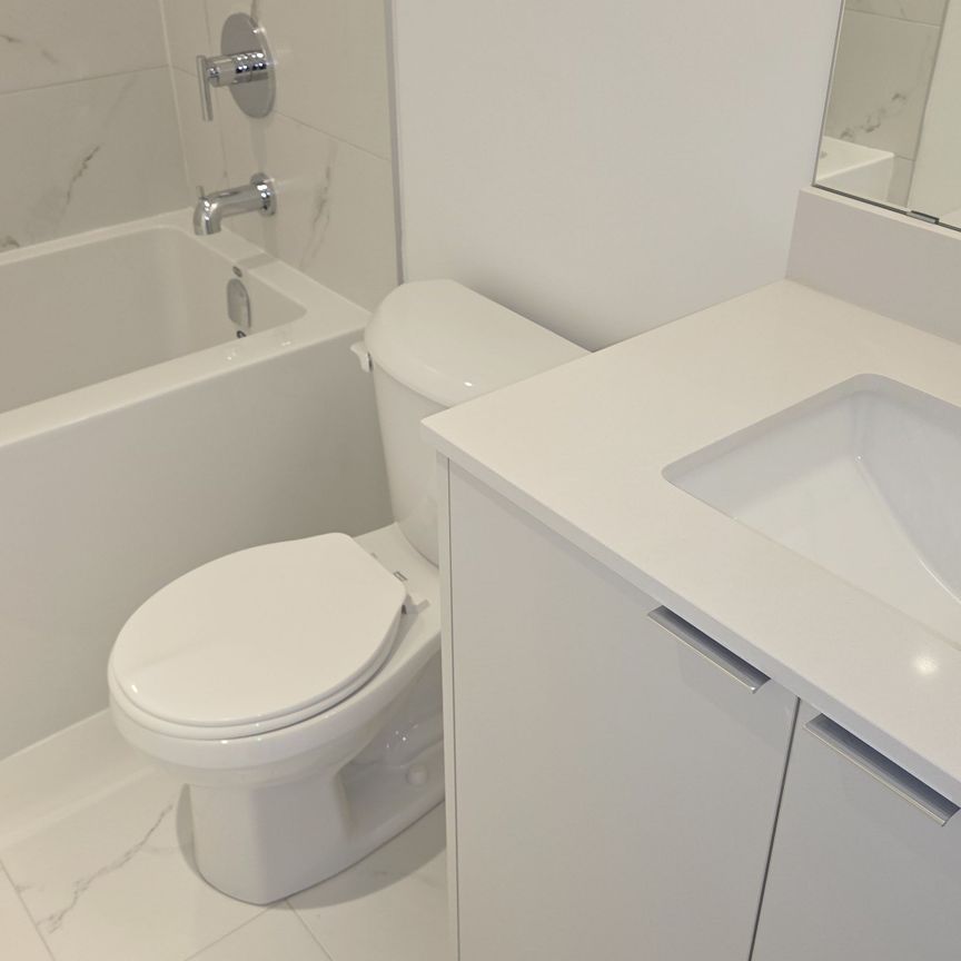 For Lease - 6 Chartwell Road Unit# 213, Toronto, Ontario - Photo 1