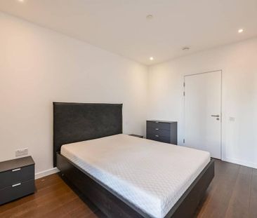 3 bedroom flat to rent - Photo 6