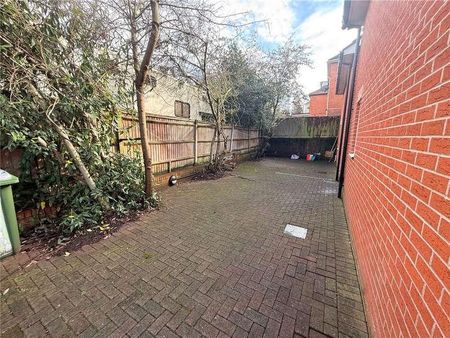 Dale Road, Southampton, Hampshire, SO16 - Photo 2