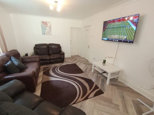 3 Bed Flat, Leigham Court Road, SW16 - Photo 1