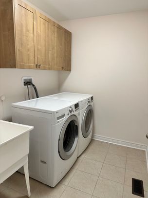 For Lease - 132 Spofford Drive, Whitchurch-Stouffville, Ontario - Photo 1