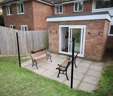 4 bedroom terraced house to rent - Photo 4