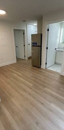 Brand New 1 Bedroom 1Bath @Vancouver West Dunbar - Utilities included! - Photo 1