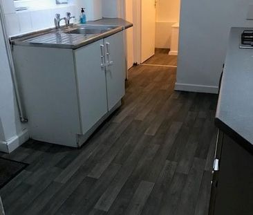 3 bedroom terraced house to rent - Photo 6