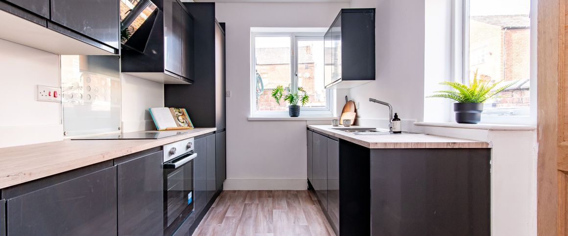 🌻🌻 LUSH New Houseshare !! 🌻🌻 - Photo 1