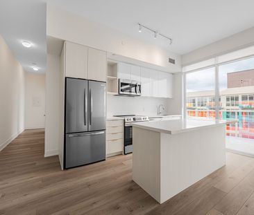 For Lease - 333 Sunseeker Avenue Unit# 627, Innisfil, Ontario - Photo 2