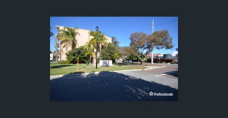 Conveniently Located Studio - Walking distance to UWA - Photo 4