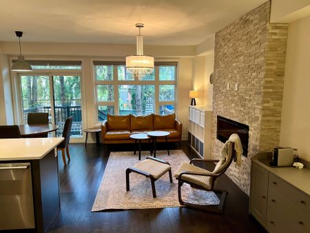 For Lease - 72 Causland Lane, Richmond Hill, Ontario - Photo 2