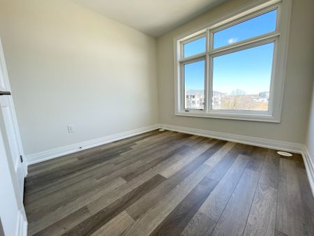 For Lease - 7 William Russell Lane, Richmond Hill, Ontario - Photo 4