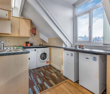 Wood Lane, Headingley, LS6 2AE - Photo 4
