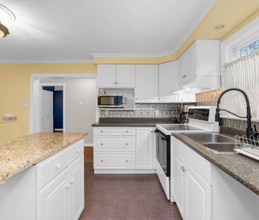 For Lease - 380 Gill Street, Orillia, Ontario - Photo 5