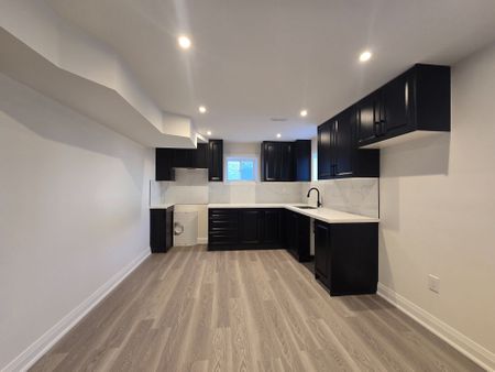 For Lease - 42 Watershed Gate Unit# Bsmt, East Gwillimbury, Ontario - Photo 2