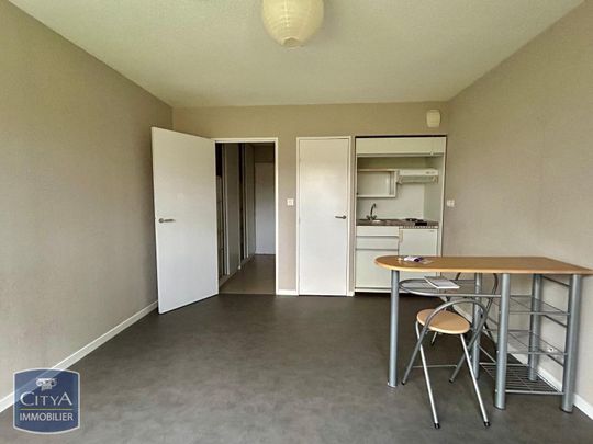 Location Appartement 1 pièce 23m² POITIERS 86000 - Photo 1