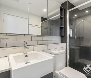 6th Floor Best 2 Bed 2 Bath Units in Toowong! - Photo 6
