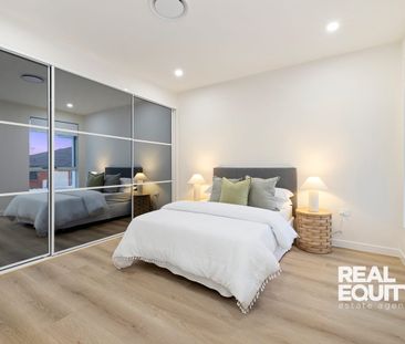 Refined Elegance With Modern Living - Photo 4