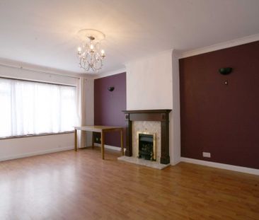 Price £1,975 pcm - Available 15/04/2026 - Part Furnished - Photo 1