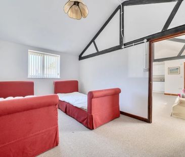 1 bedroom barn to rent - Photo 5