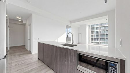 For Lease - 7 Golden Lion Heights Unit# 3204, Toronto, Ontario - Photo 2