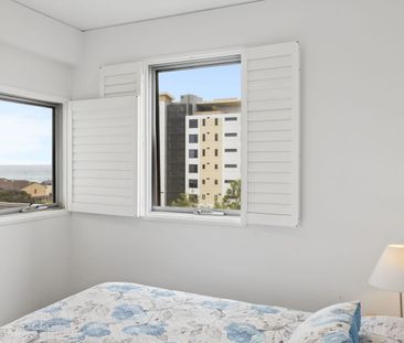 Stunning Fully Furnished Apartment with Sweeping Ocean Views - Photo 5