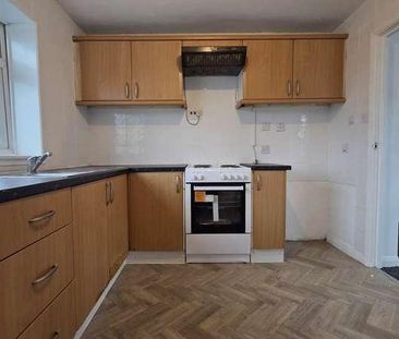 St Bernards Road, London, E6 - Photo 5