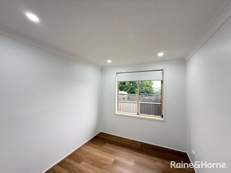 2/13 Porter Street, Minto, NSW 2566 - Photo 4