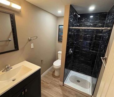 For Lease - 1175 WYANDOTTE Street, Windsor, Ontario - Photo 4
