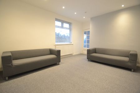 1 bed flat to rent in Newport Road, Roath, CF24 - Photo 2