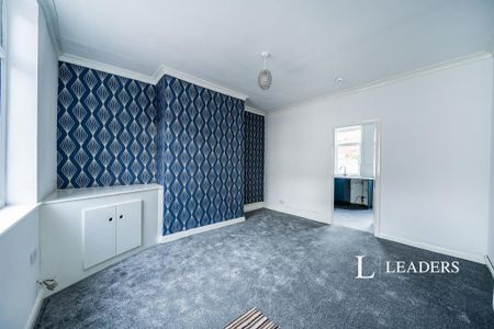 2 bedroom terraced house to rent - Photo 2