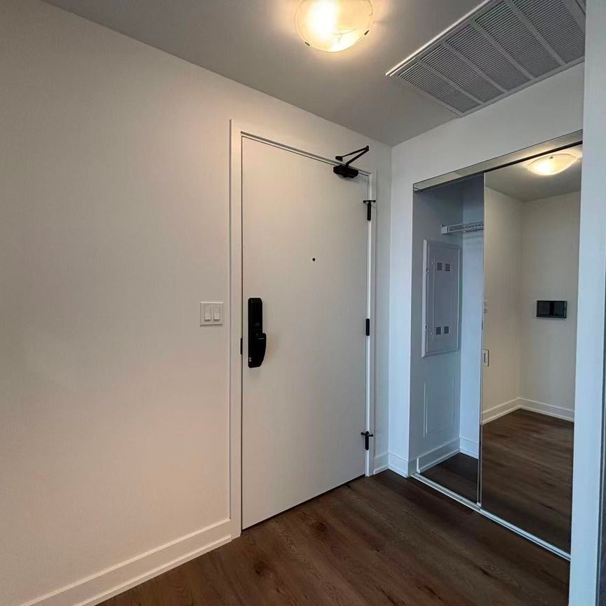For Lease - 2075 Lakeshore Road Unit# 2101, Burlington, Ontario - Photo 1