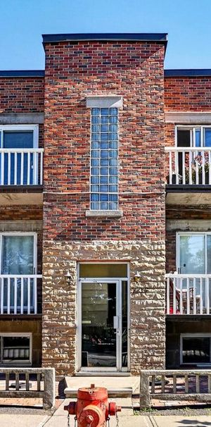 Appartement Villeray/Saint-Michel/Parc-Extension (Montréal) À Louer - Photo 1